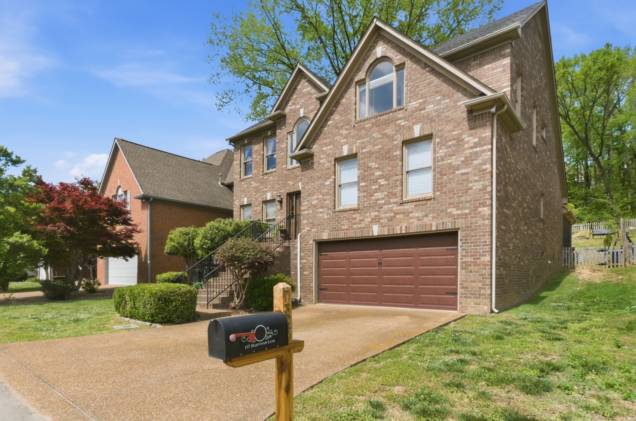 137 Sequoyah Ln