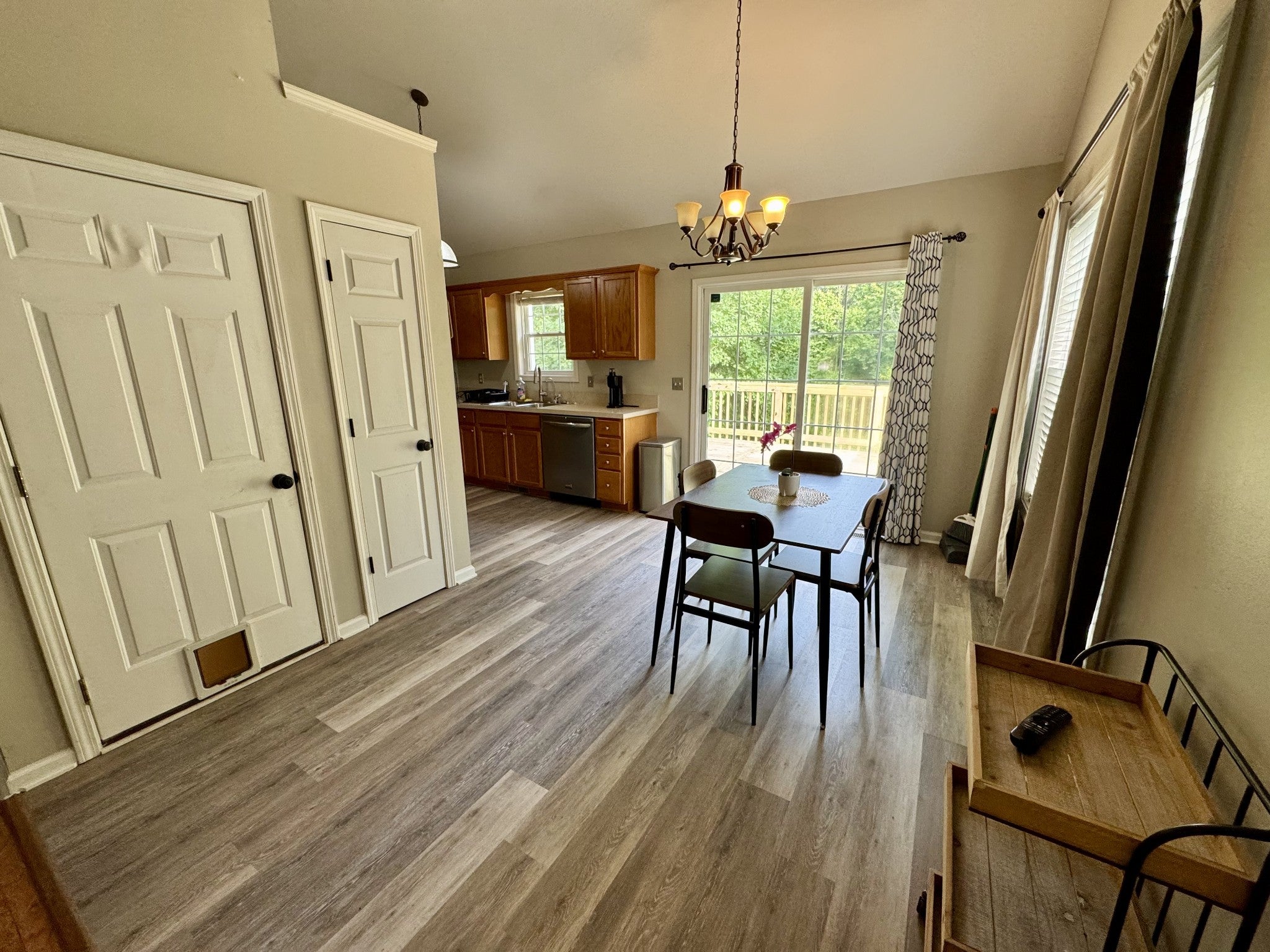 2099 Ferry Rd