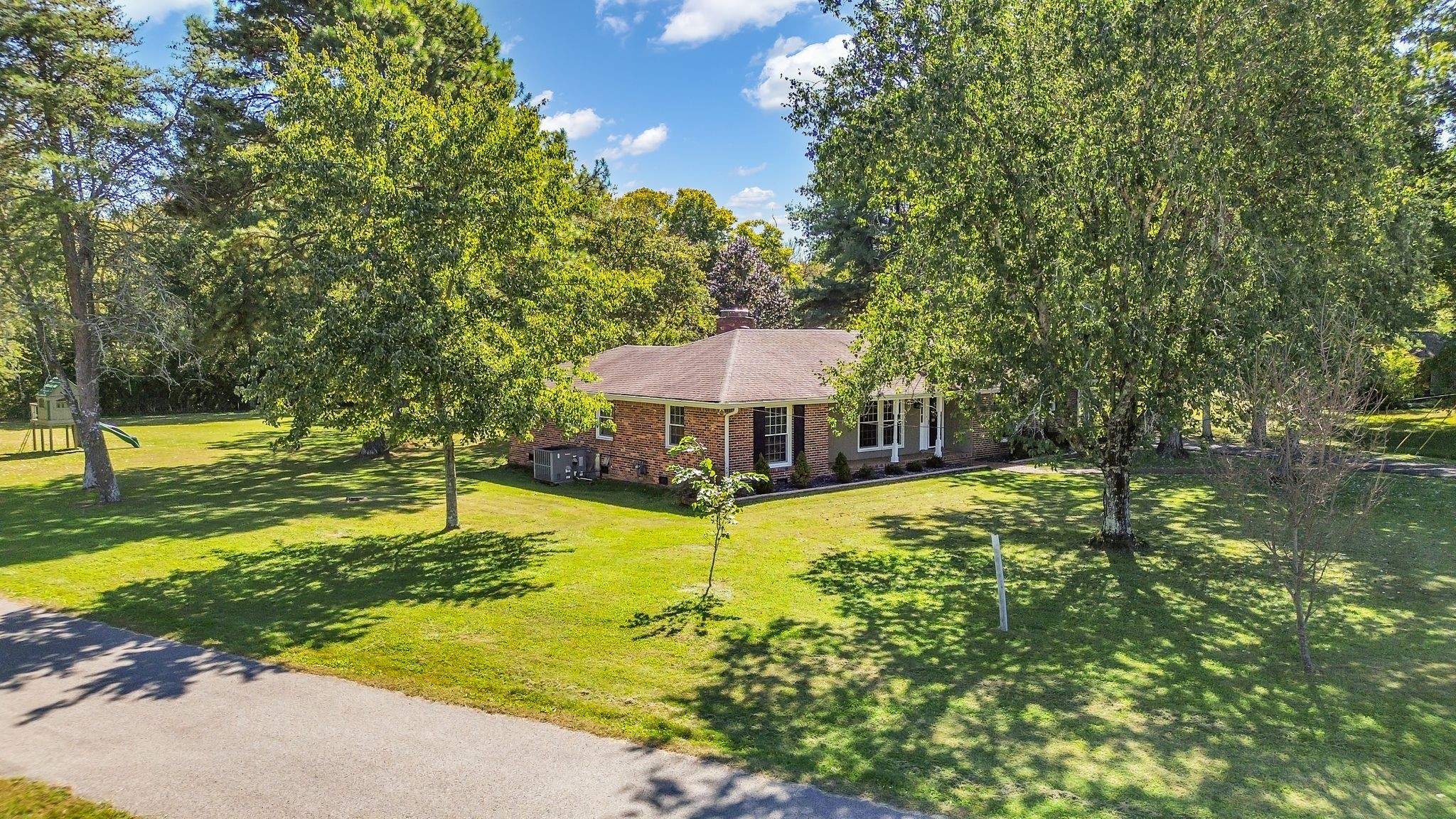 105 Ridgewood Rd