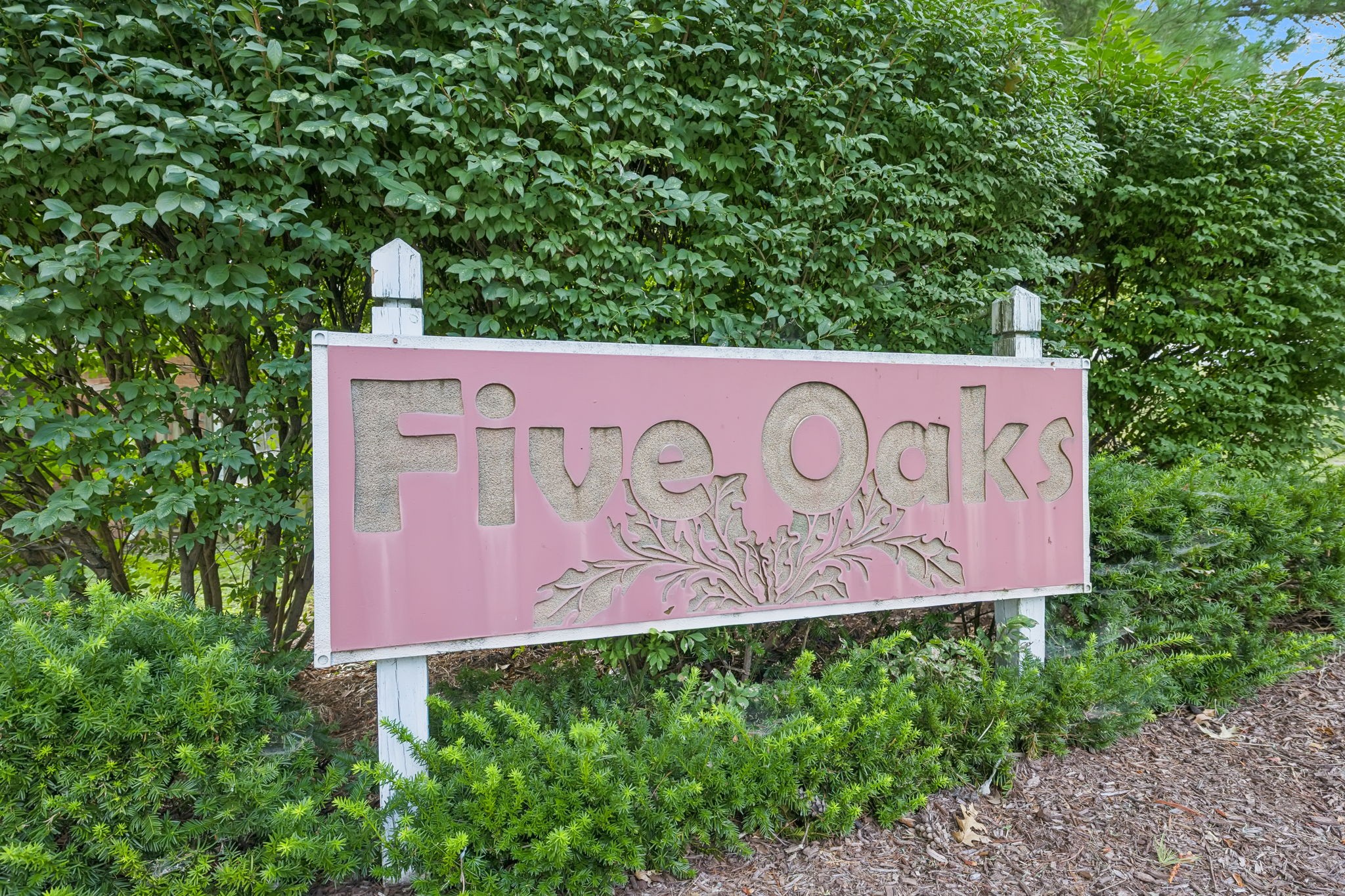 148 Five Oaks Dr