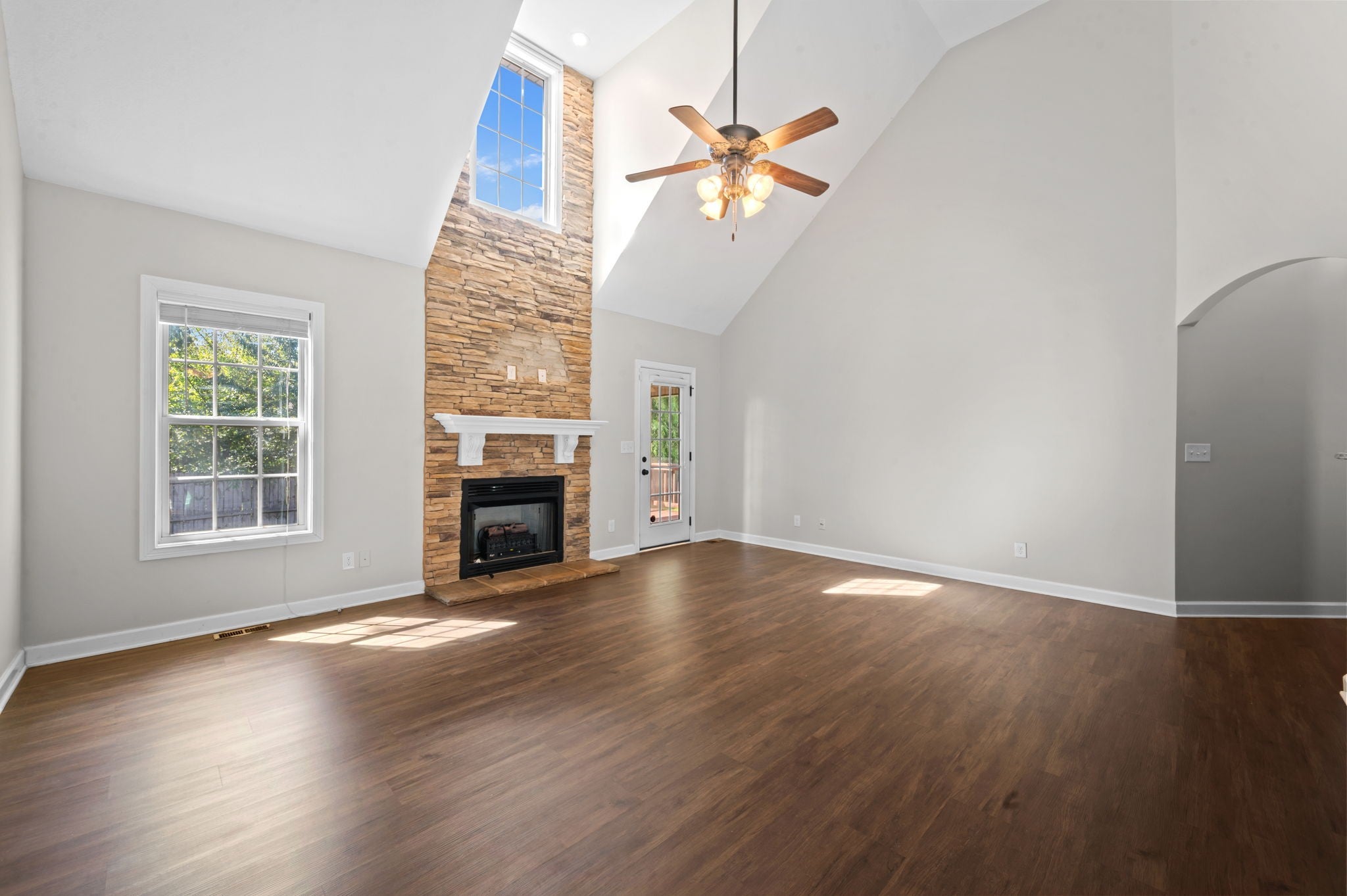 3744 Silver Fox Ct