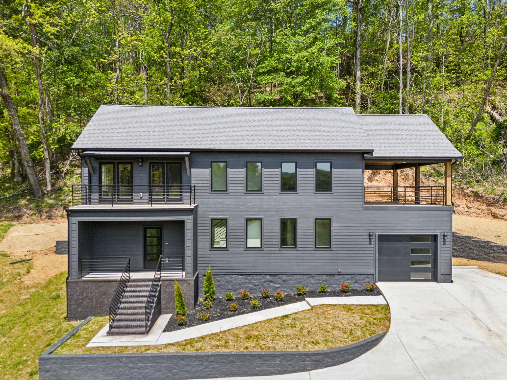 921 Blackberry Ridge Way