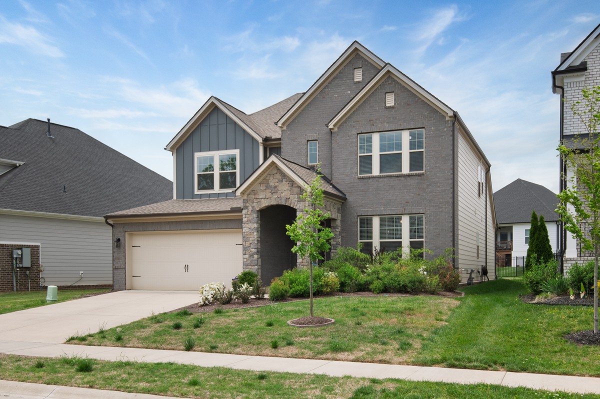 143 Newbury Dr