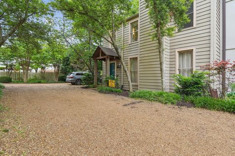 3608 Saratoga DR B Nashville TN 37205