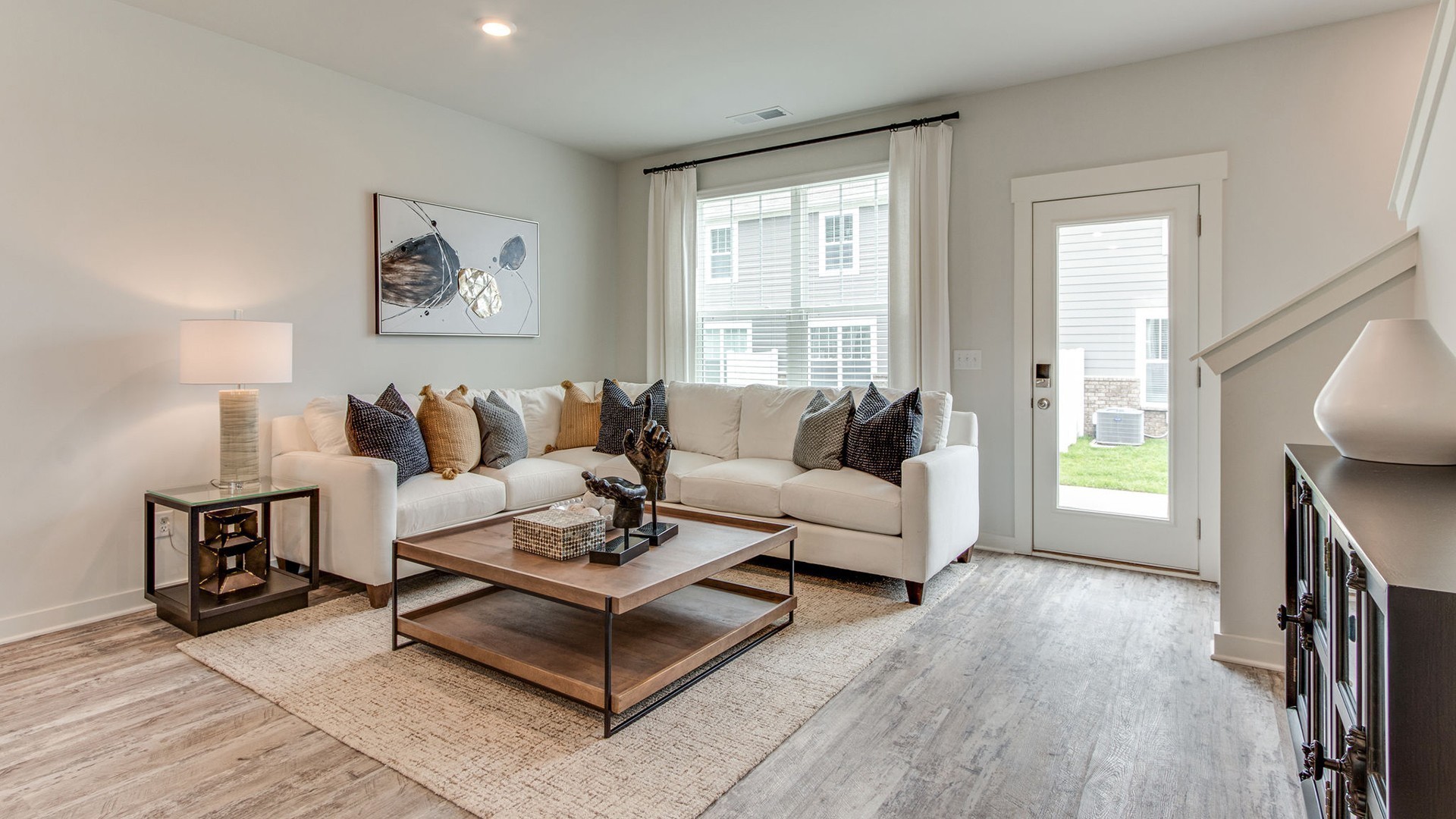 2603 Comanche Ct - Photo 3