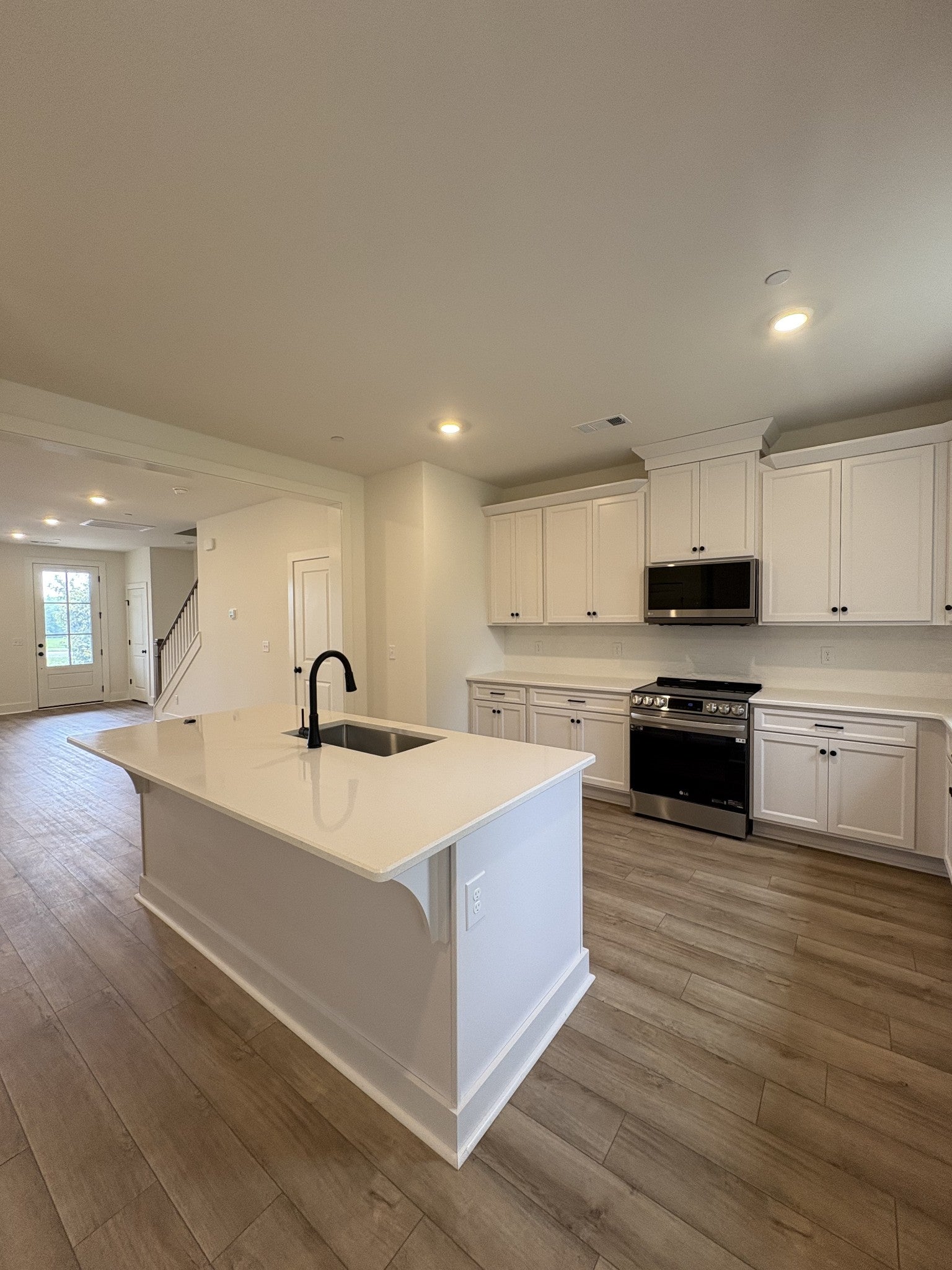 112 Nearwater Pl