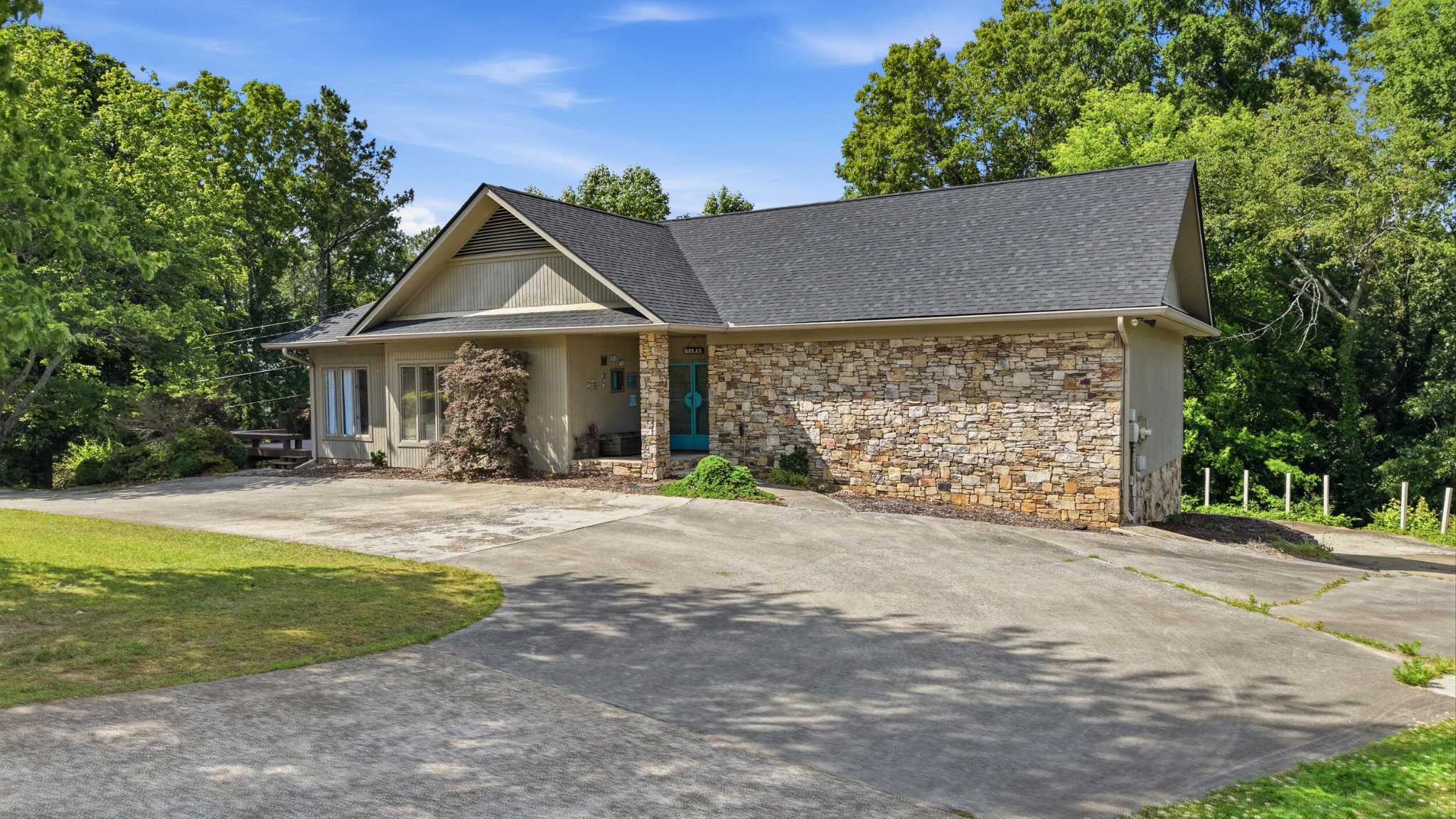 401 Pine Bluff Drive