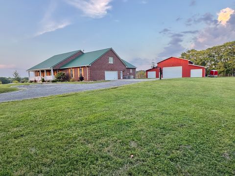 399 Edgar Meeks Rd Burns TN 37029