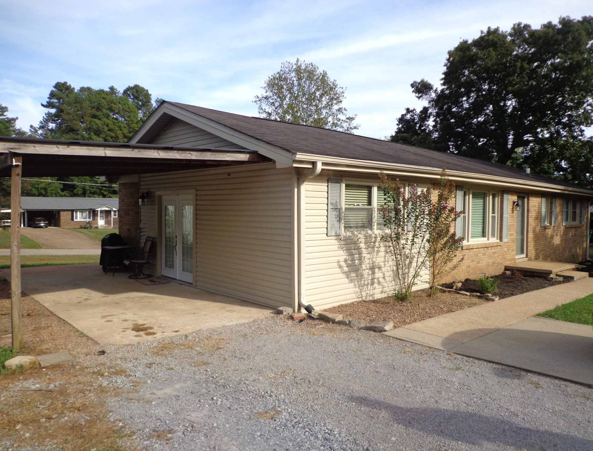 209 Pine Hill Dr