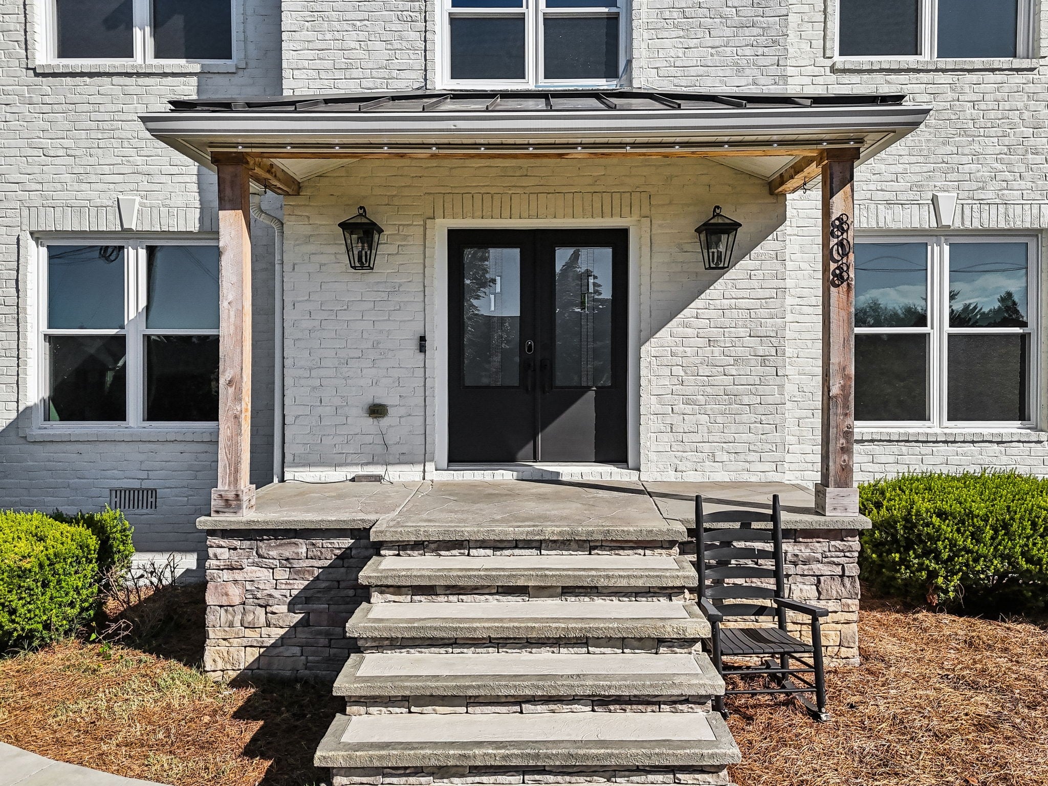 808 Alec Ct