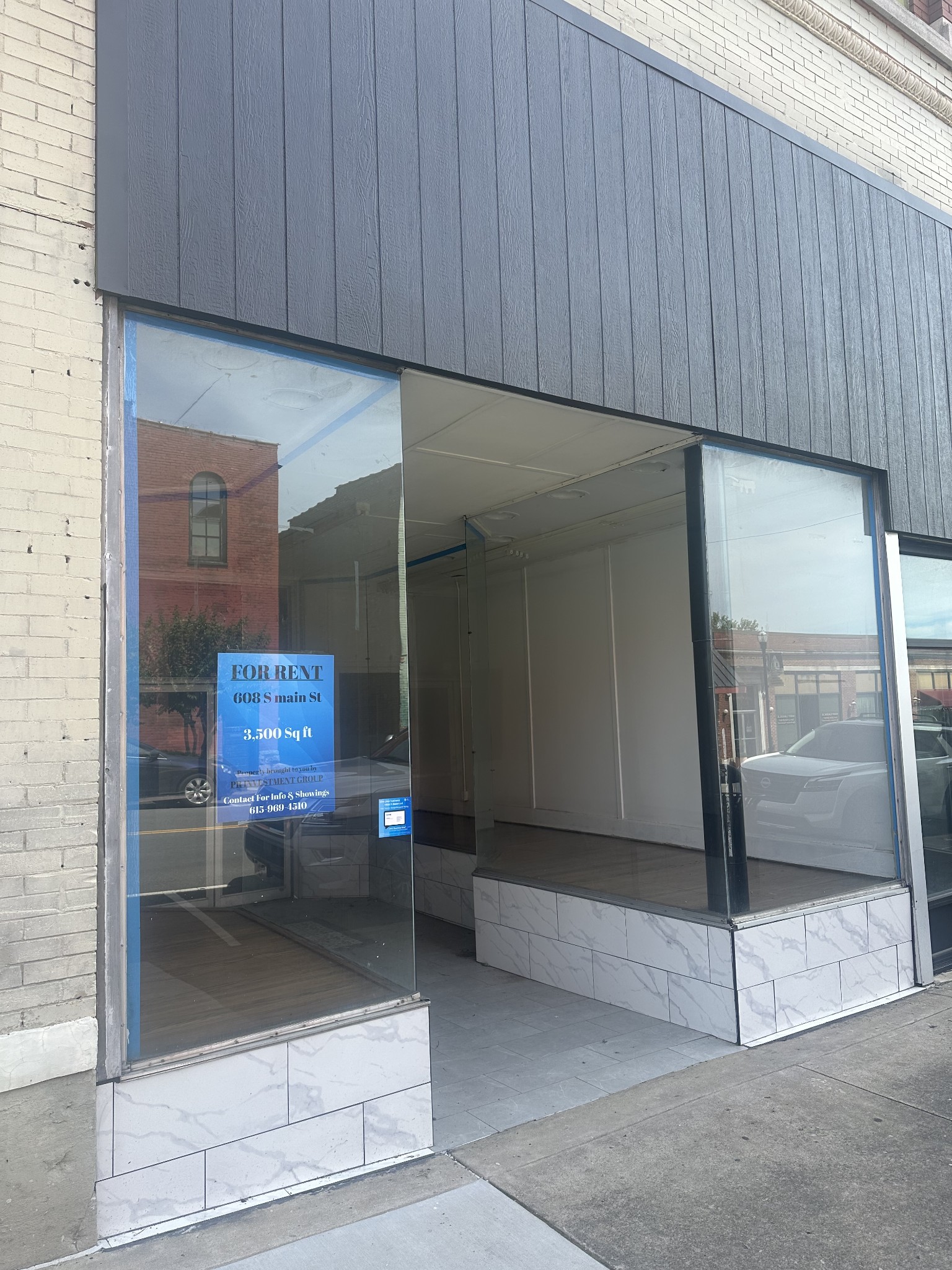 608 S Main St
