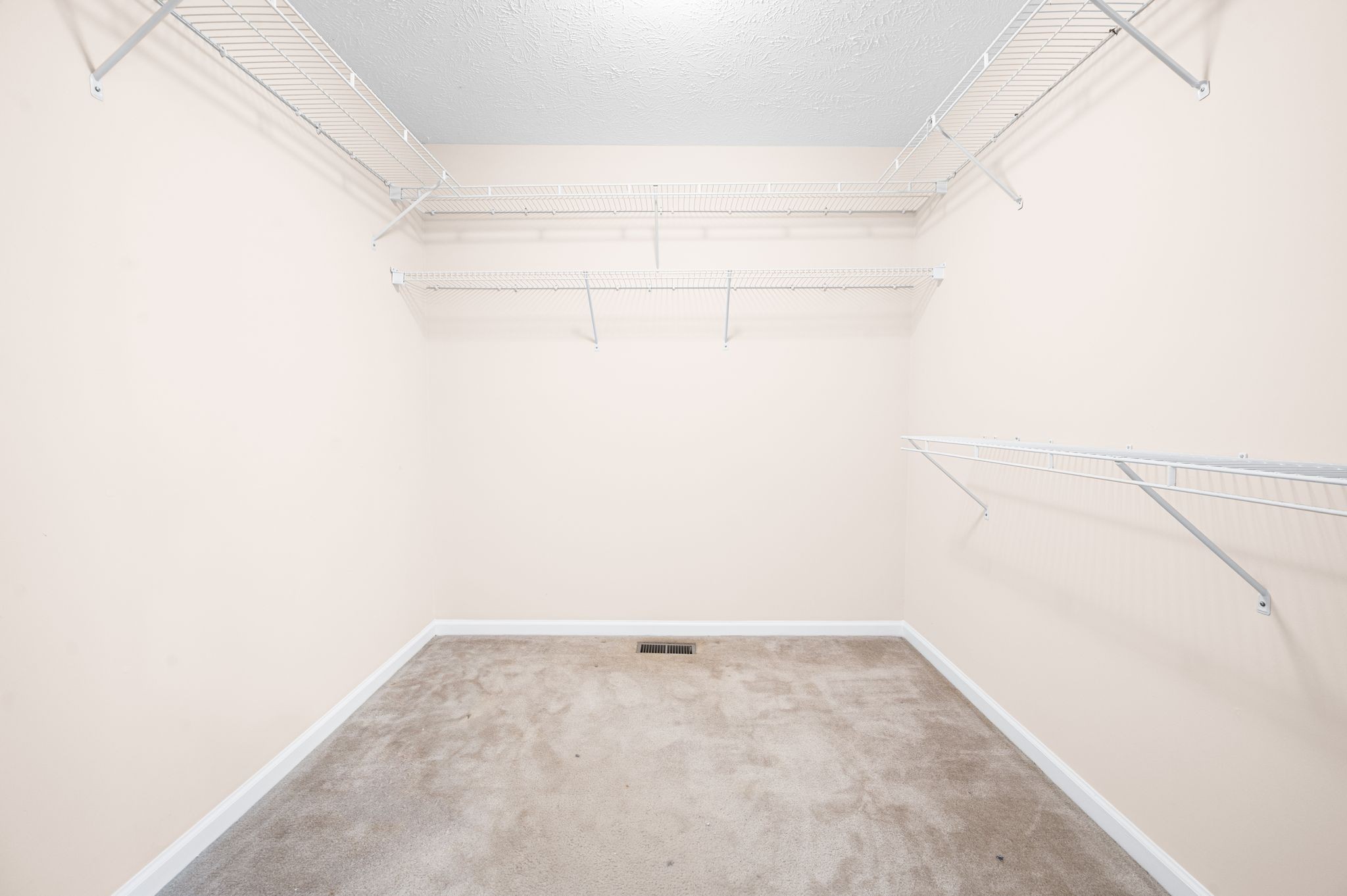 Nashville, Tennessee 37217, United States, 4 Bedrooms Bedrooms, ,3 BathroomsBathrooms,Residential,Active,149263