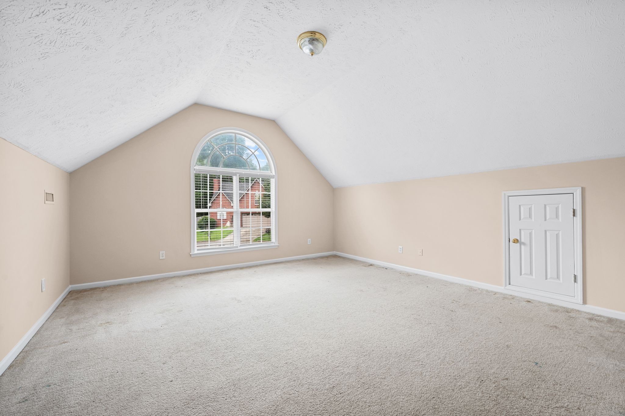 Nashville, Tennessee 37217, United States, 4 Bedrooms Bedrooms, ,3 BathroomsBathrooms,Residential,Active,149263