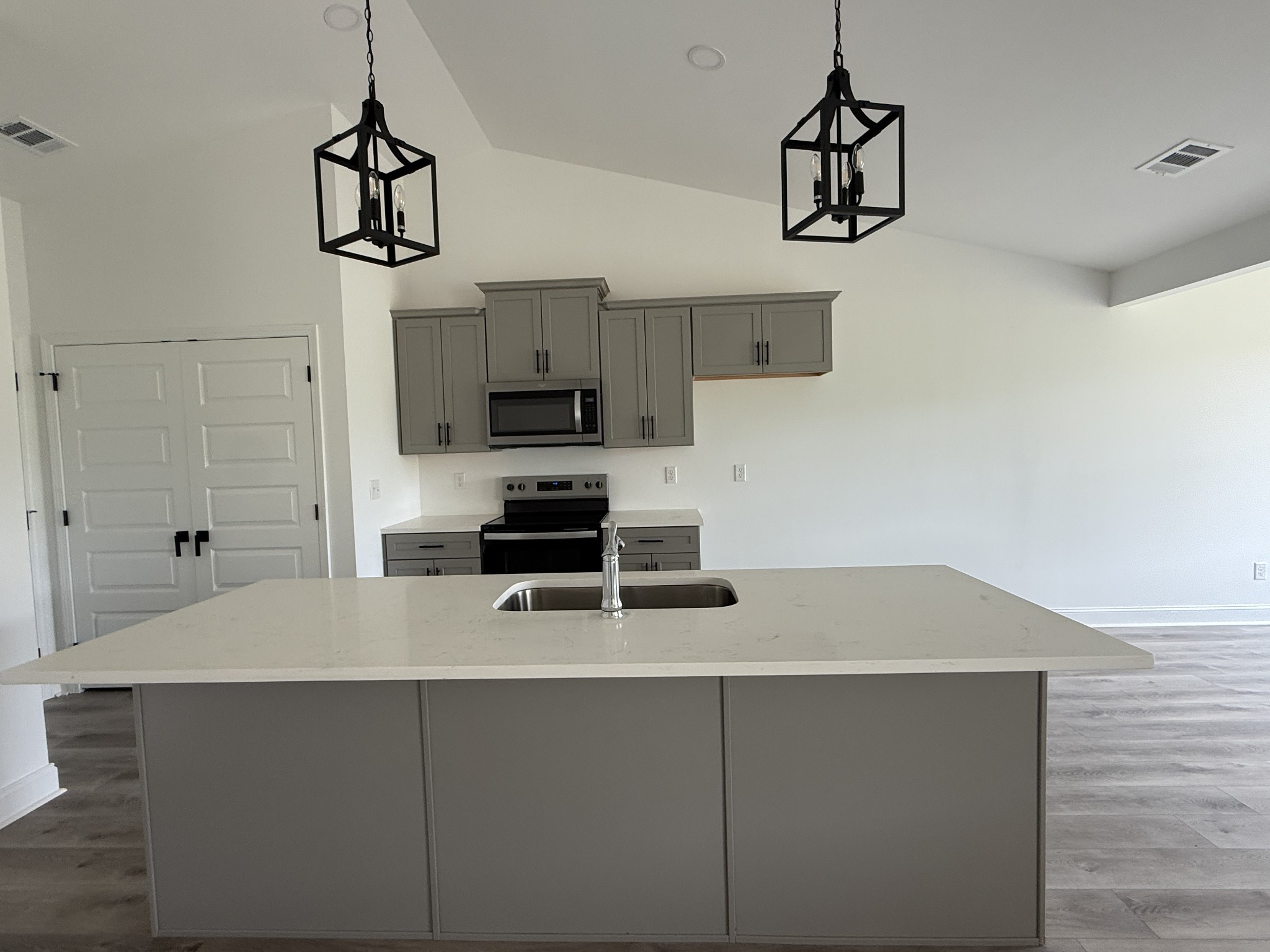 1166 Addler Dr