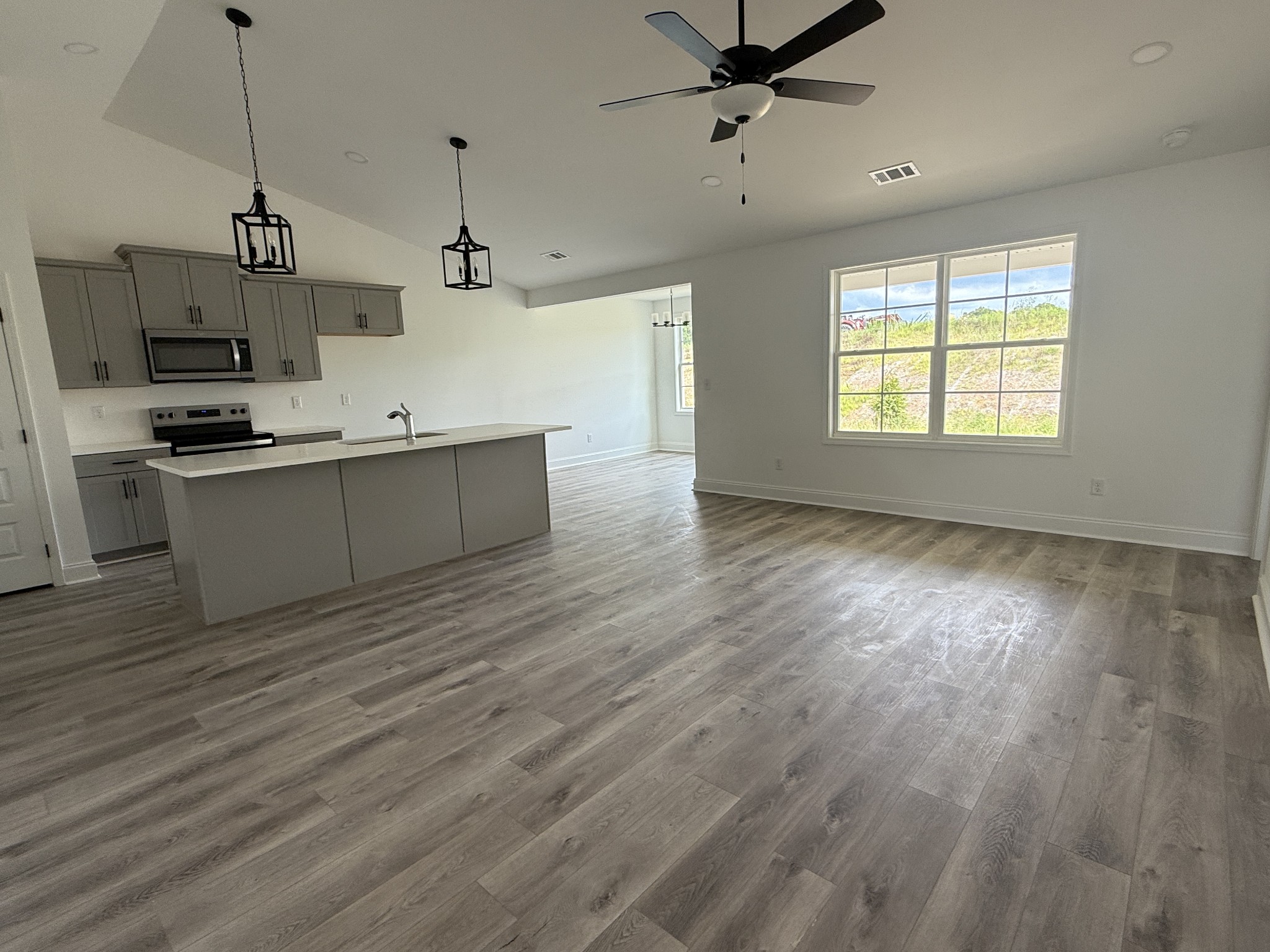 1166 Addler Dr