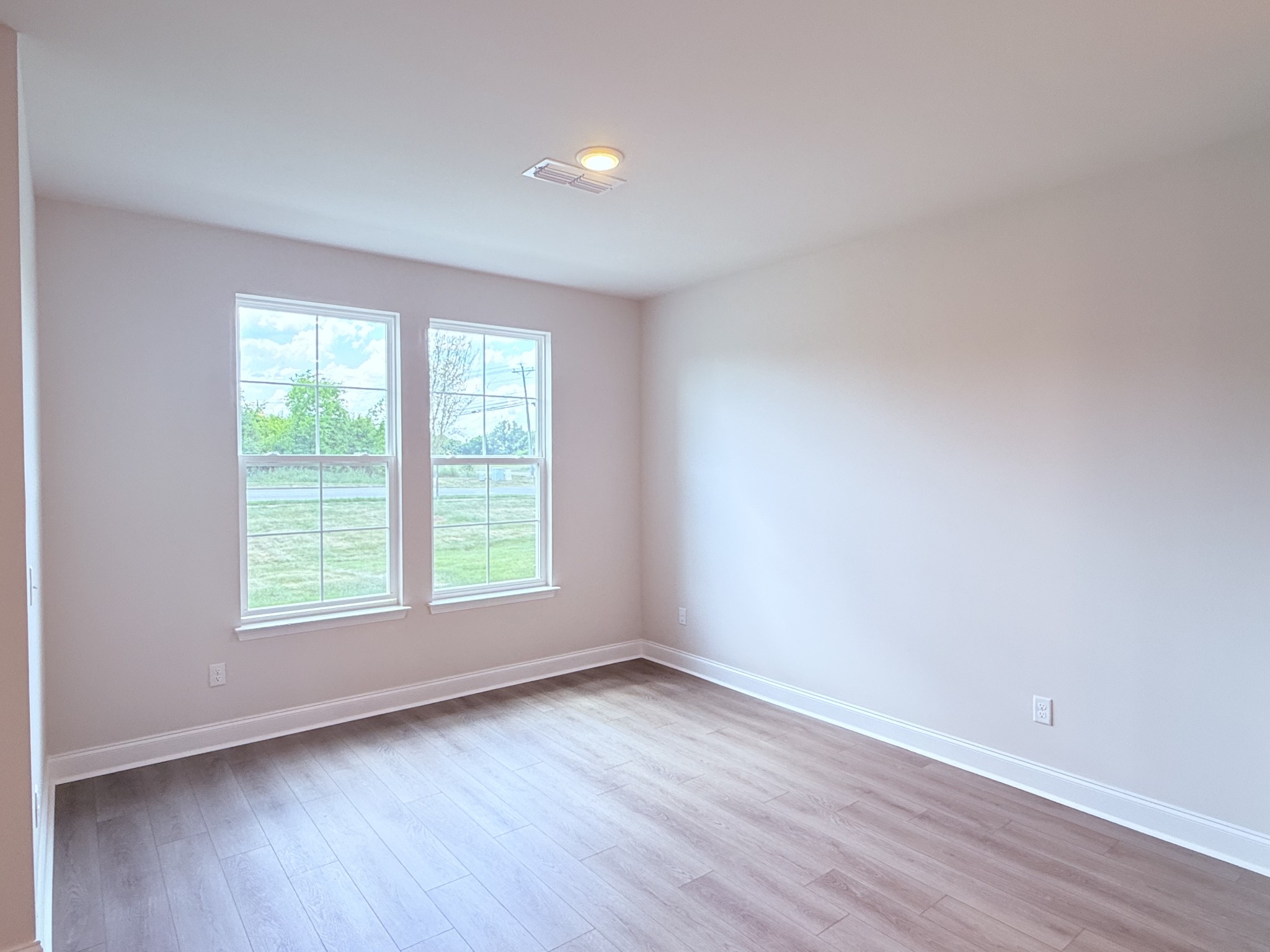 2705 Wilkinson Pike 2