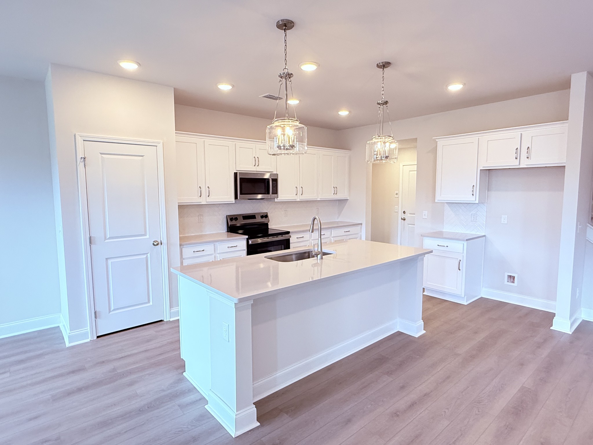 2705 Wilkinson Pike 2