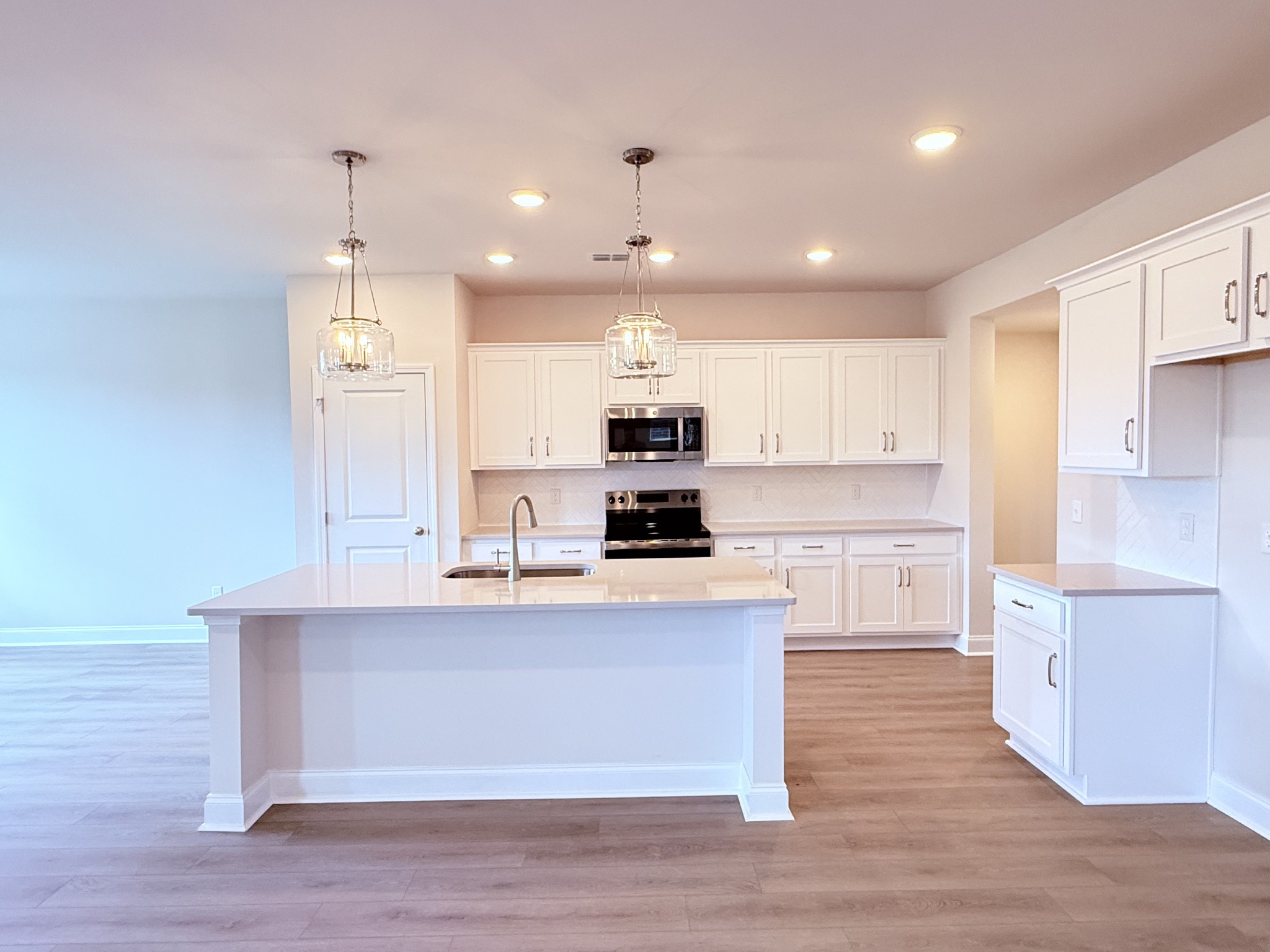 2705 Wilkinson Pike 2