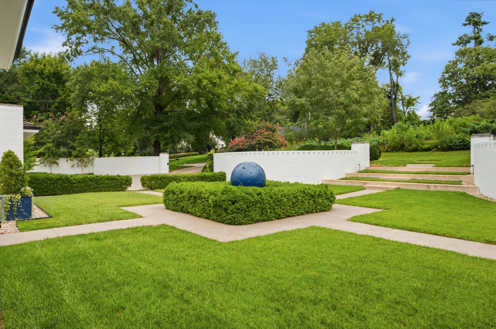 109 Westhampton Pl