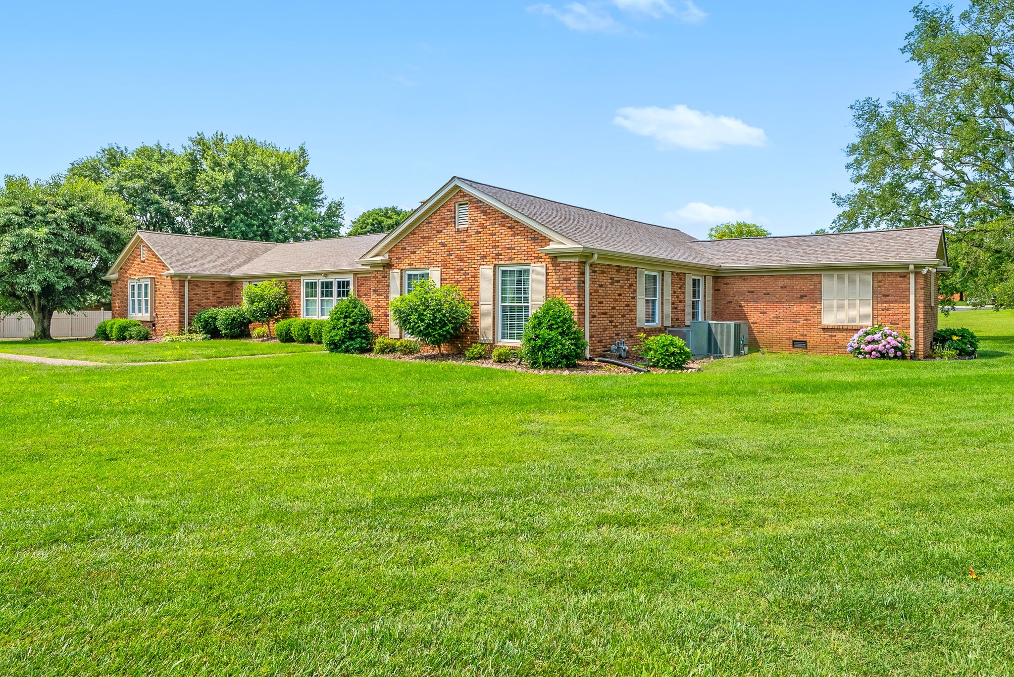 230 Fairway Ct