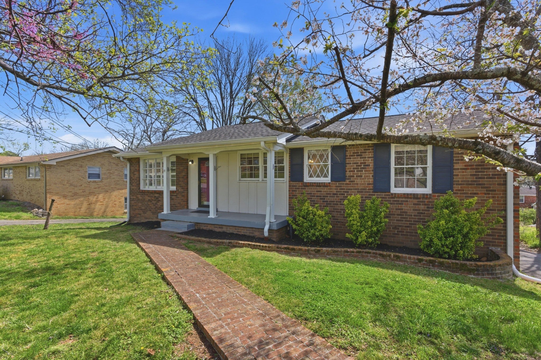 216 Whorley Dr, Nashville TN 37217 4-bed home, photo 3 of 43