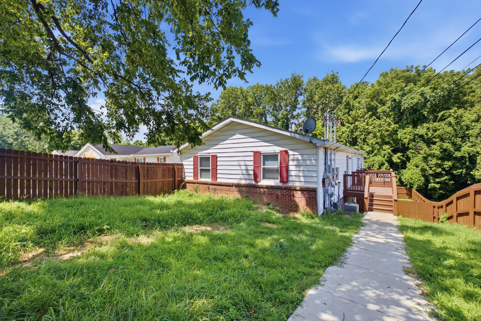 Photo 1 of 27 — 8121 Bonnafair Dr, Hermitage, TN 37076