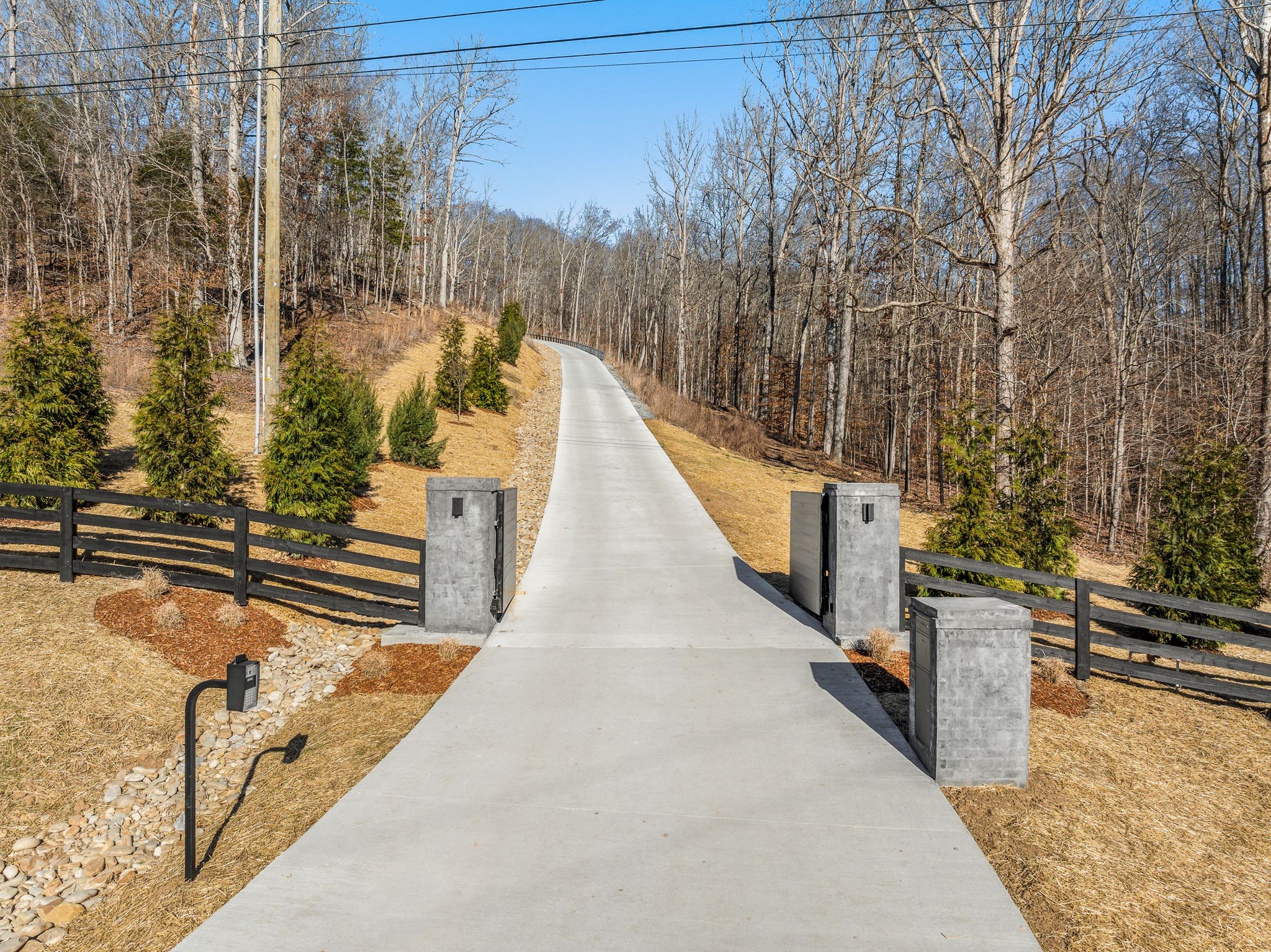 3976 New Highway 96 W