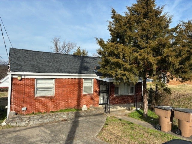 3-bed home for rent in Nashville, TN 37209, 3800 Tigerbelle Dr 3800 Tigerbelle Dr, Nashville TN 37209 3-bed home, photo 1 of 13