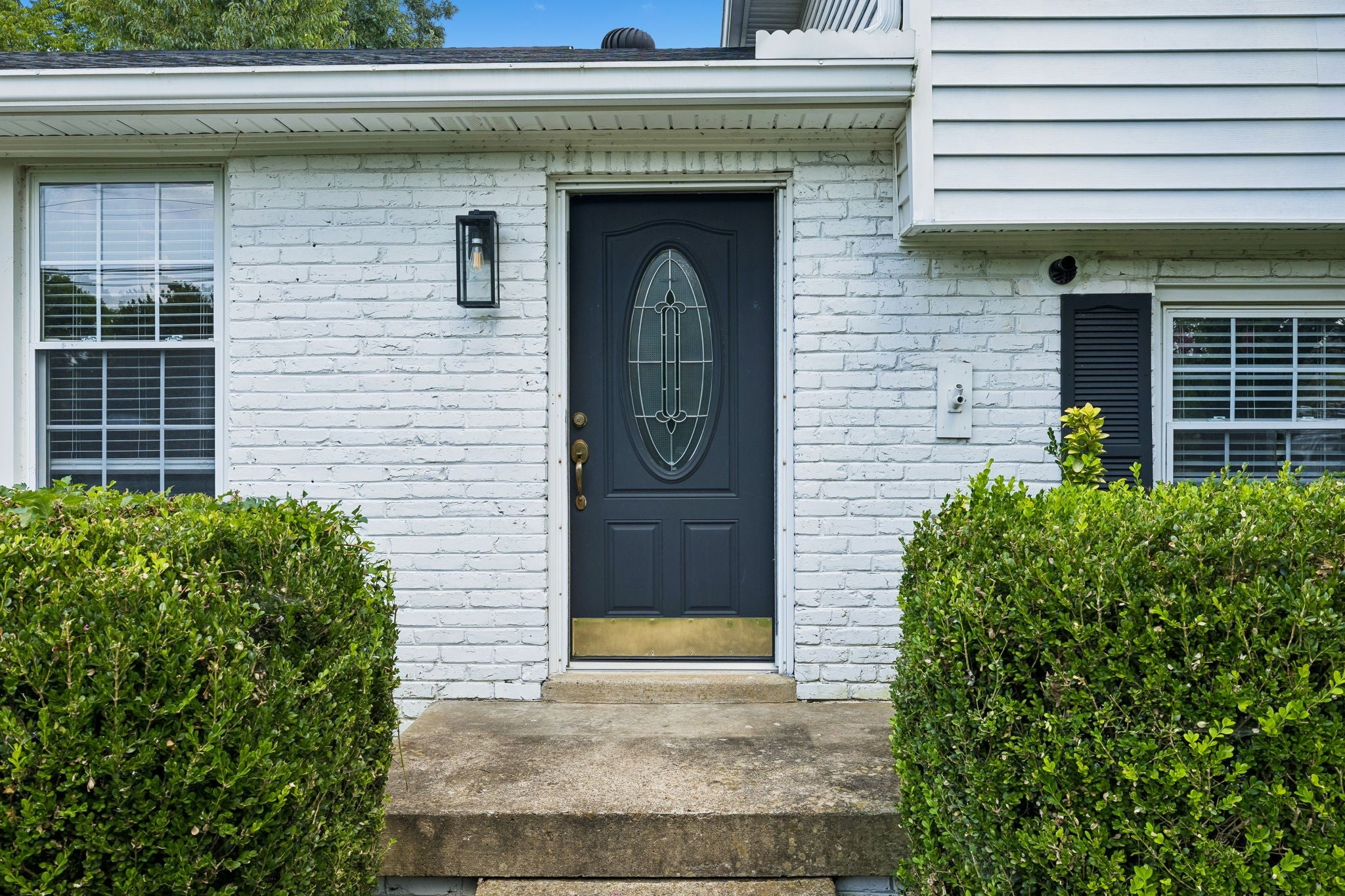 8072 Sawyer Brown Rd