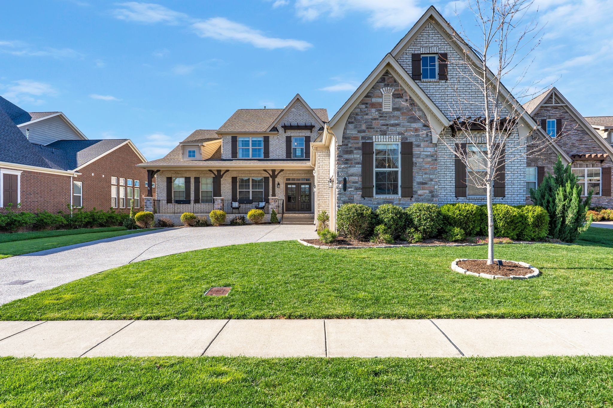 3243 Bradfield Dr