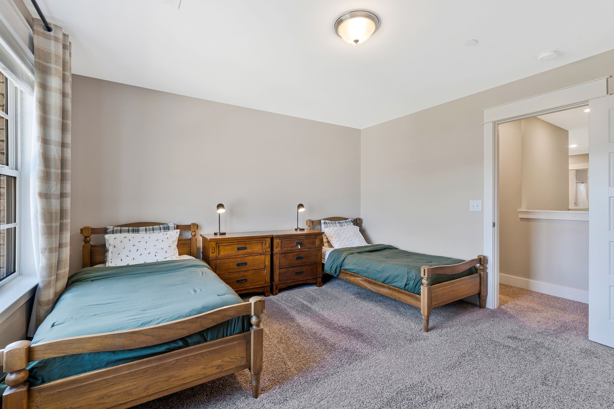 Nolensville, Tennessee 37135, United States, 4 Bedrooms Bedrooms, ,5 BathroomsBathrooms,Residential,Pending,105205