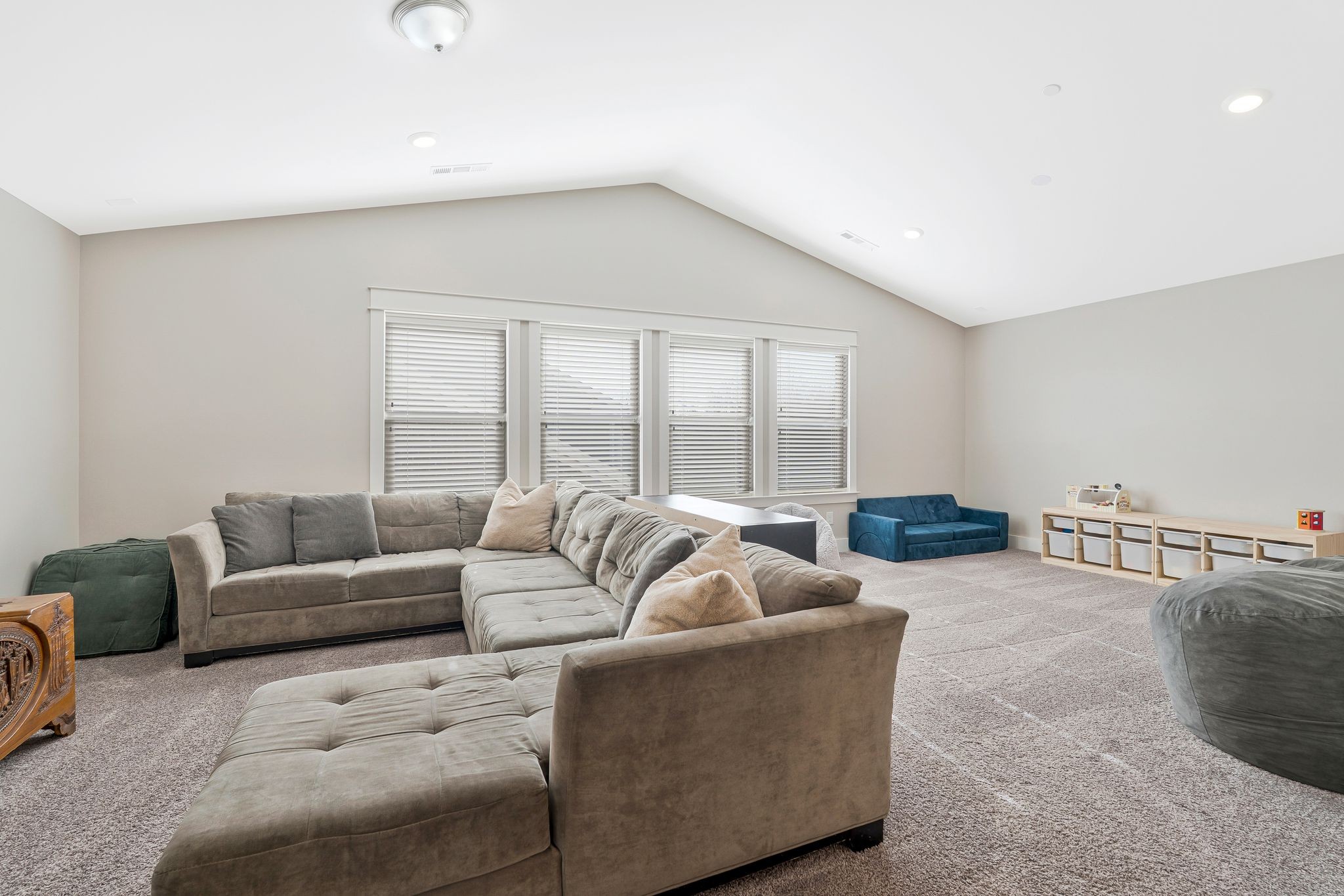 Nolensville, Tennessee 37135, United States, 4 Bedrooms Bedrooms, ,5 BathroomsBathrooms,Residential,Pending,105205