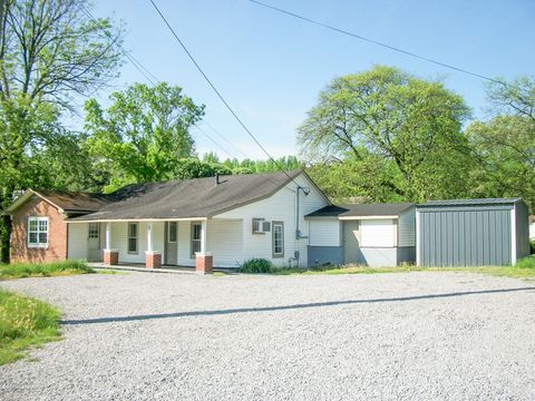738 Old McMinnville Hwy Woodbury TN 37190