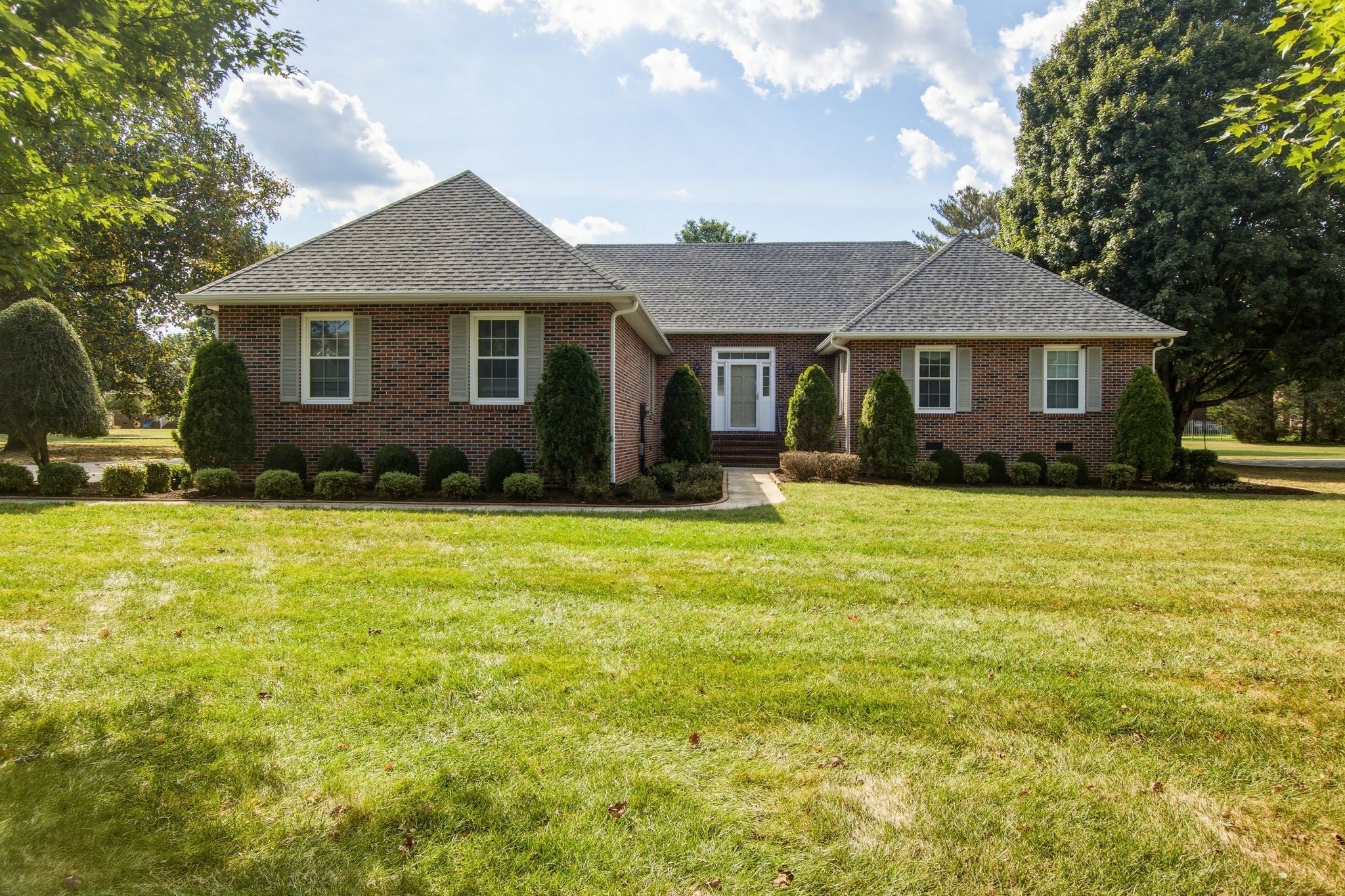 105 Kingsridge Blvd