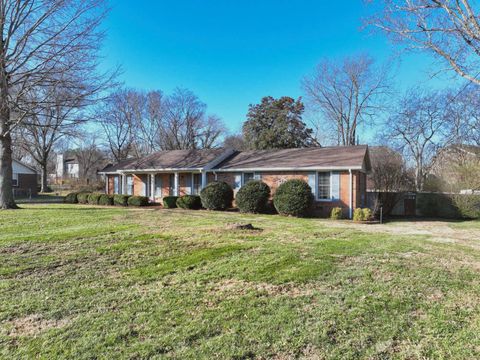 Photo of 813 Ronald Dr, Franklin, TN 37064 (MLS # 3097647)