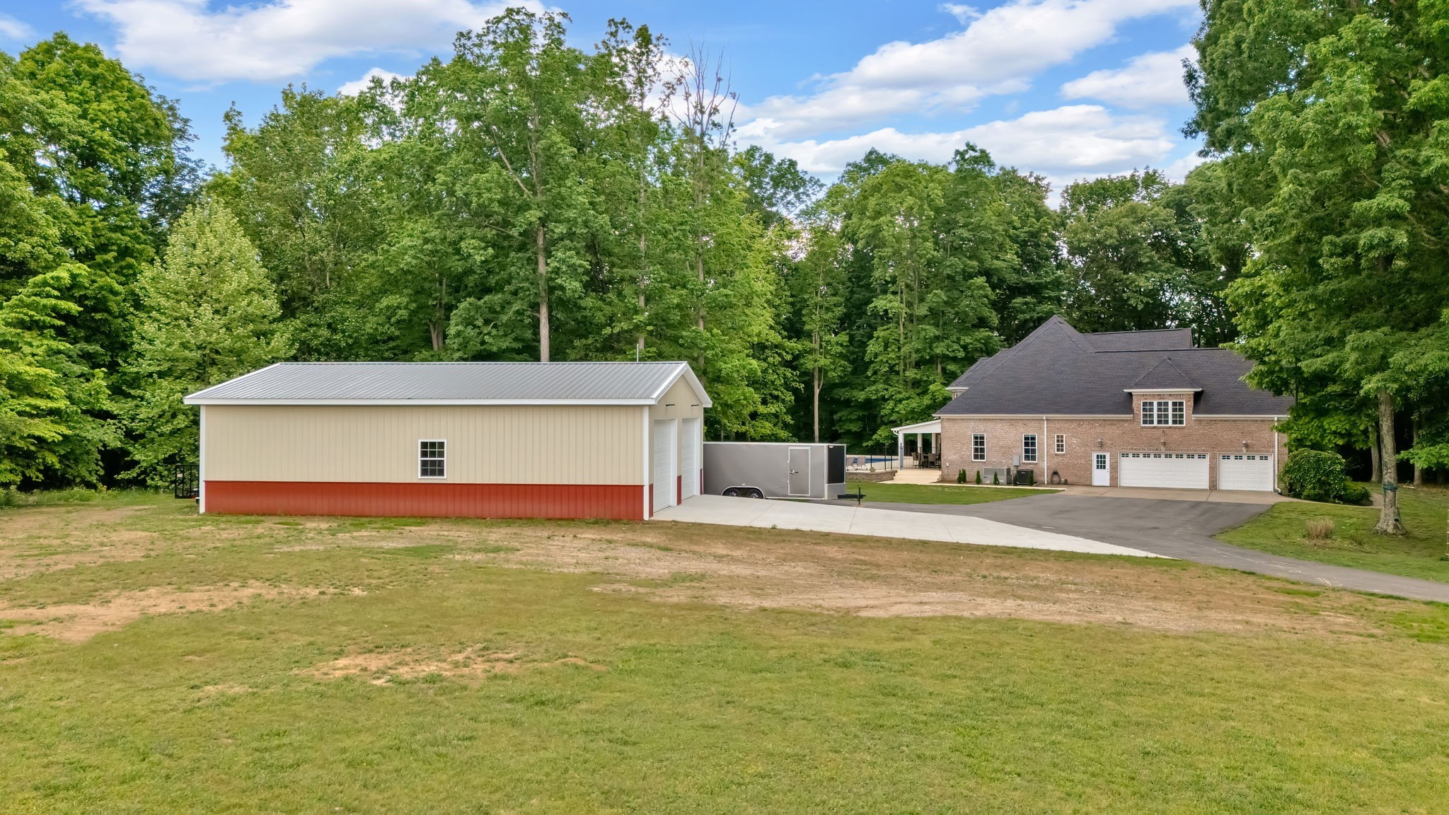 6948 Whispering Oaks Dr