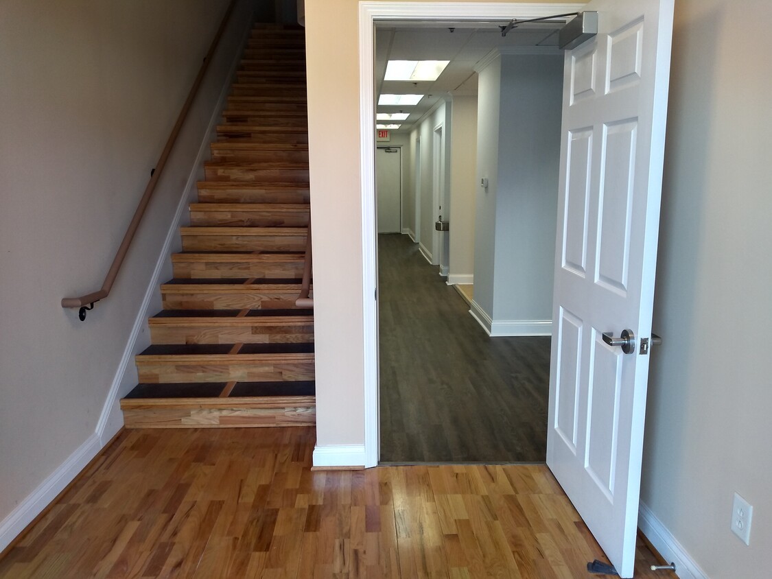 311 S Royal Oaks Blvd SE