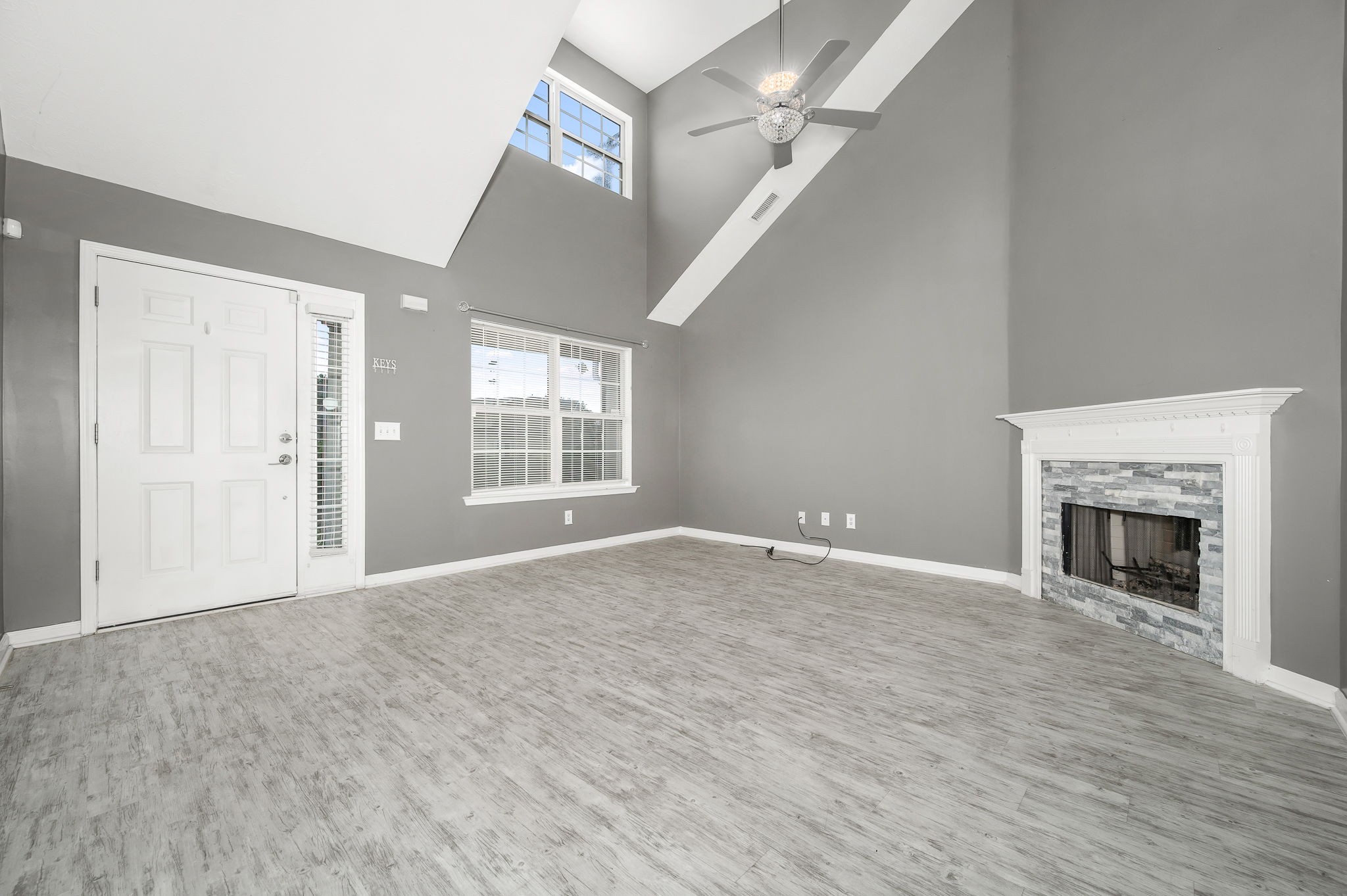1346 Tonya Dr