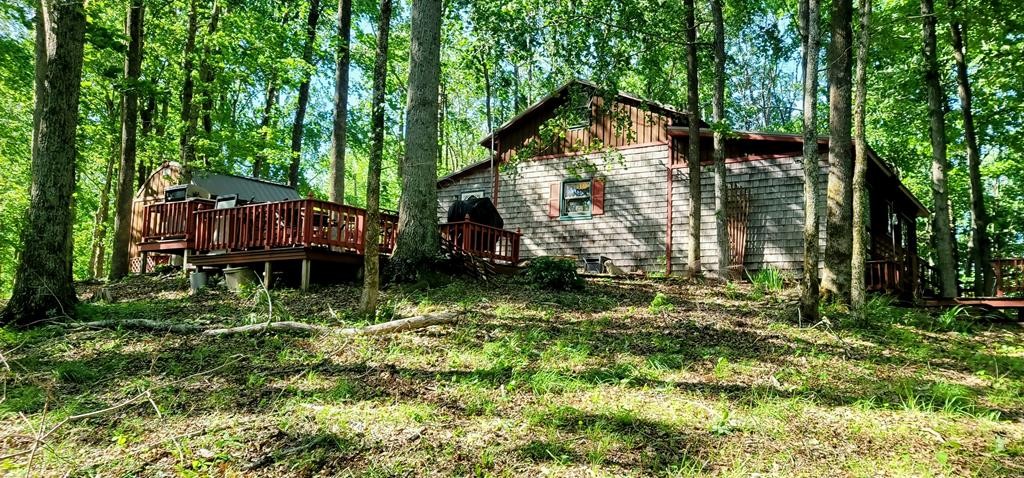 345 Hilltop Ln