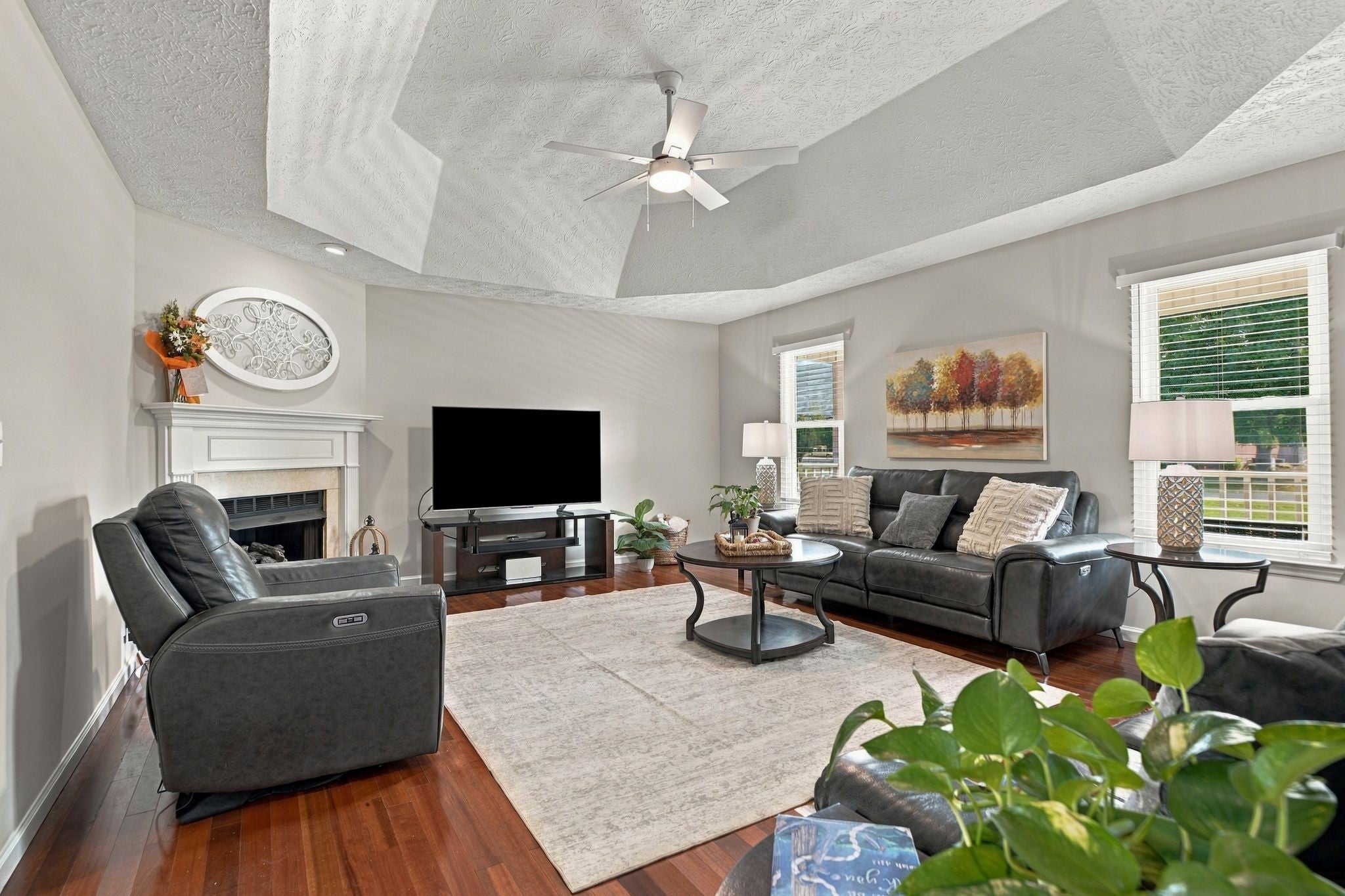 9011 Dandelion Dr
