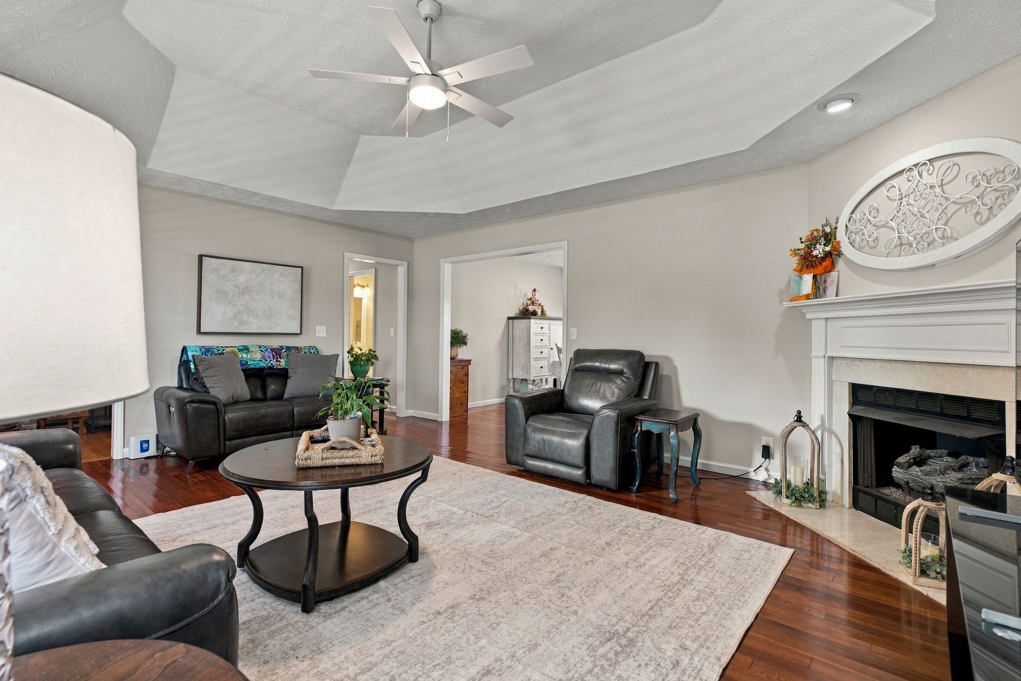 9011 Dandelion Dr