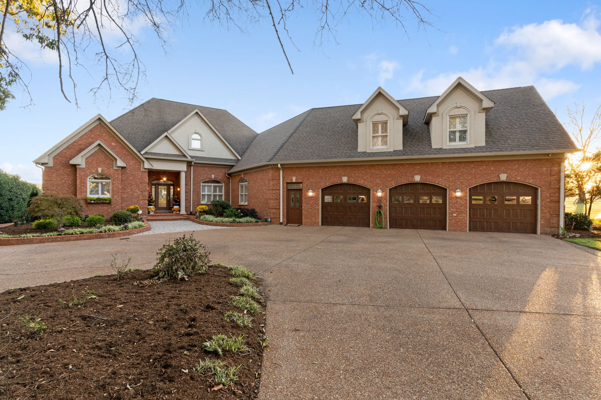 143 Island Dr