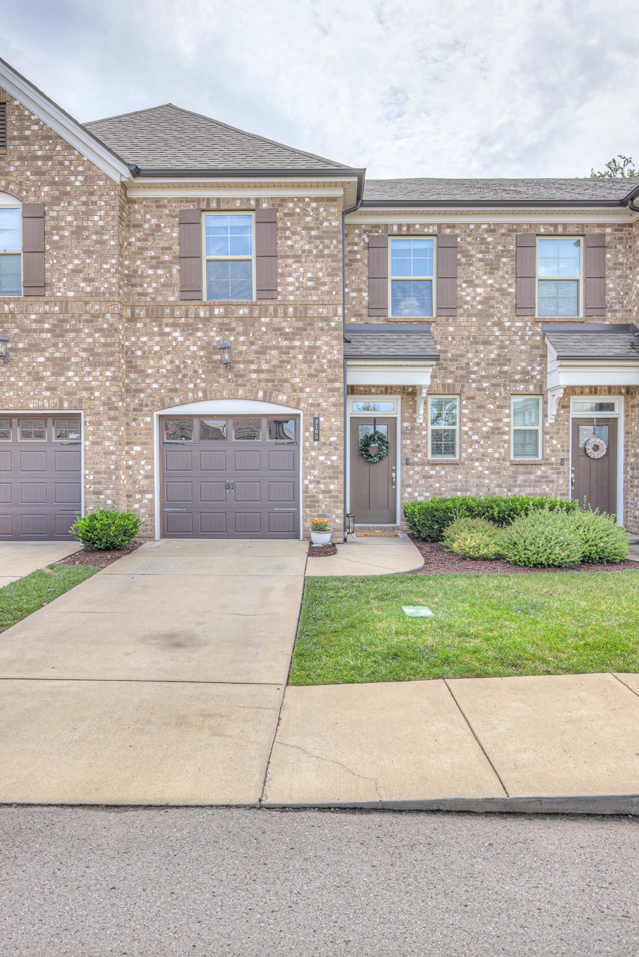 3105 Defilade Dr