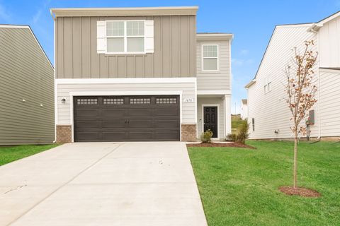 1070 Large Poppy Dr La Vergne TN 37086