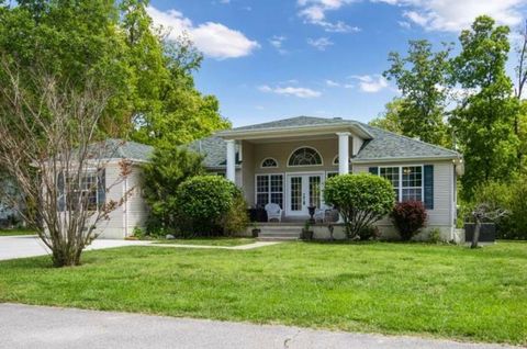 380 Station Dr Waverly TN 37185