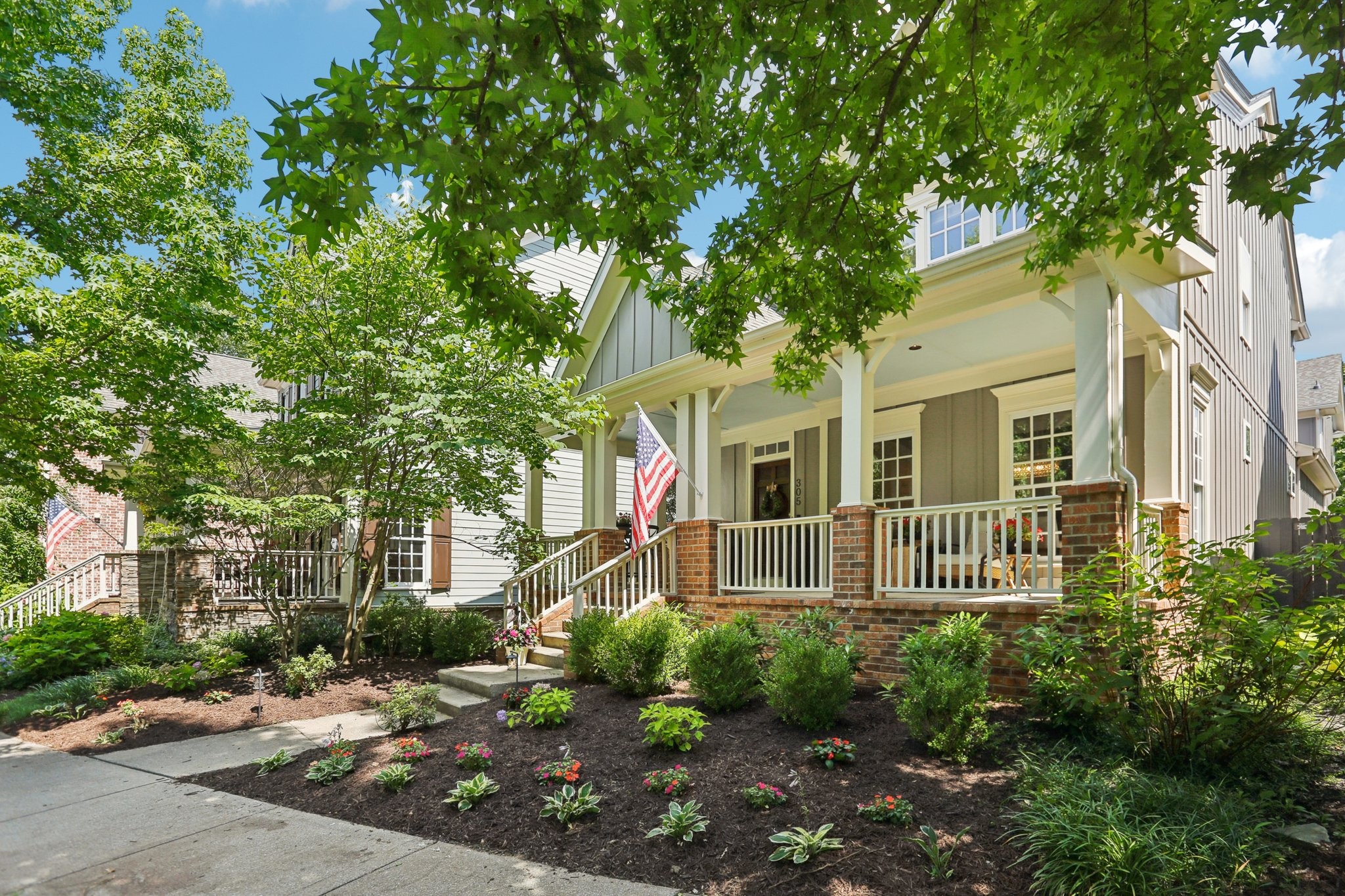 305 White Moss Pl