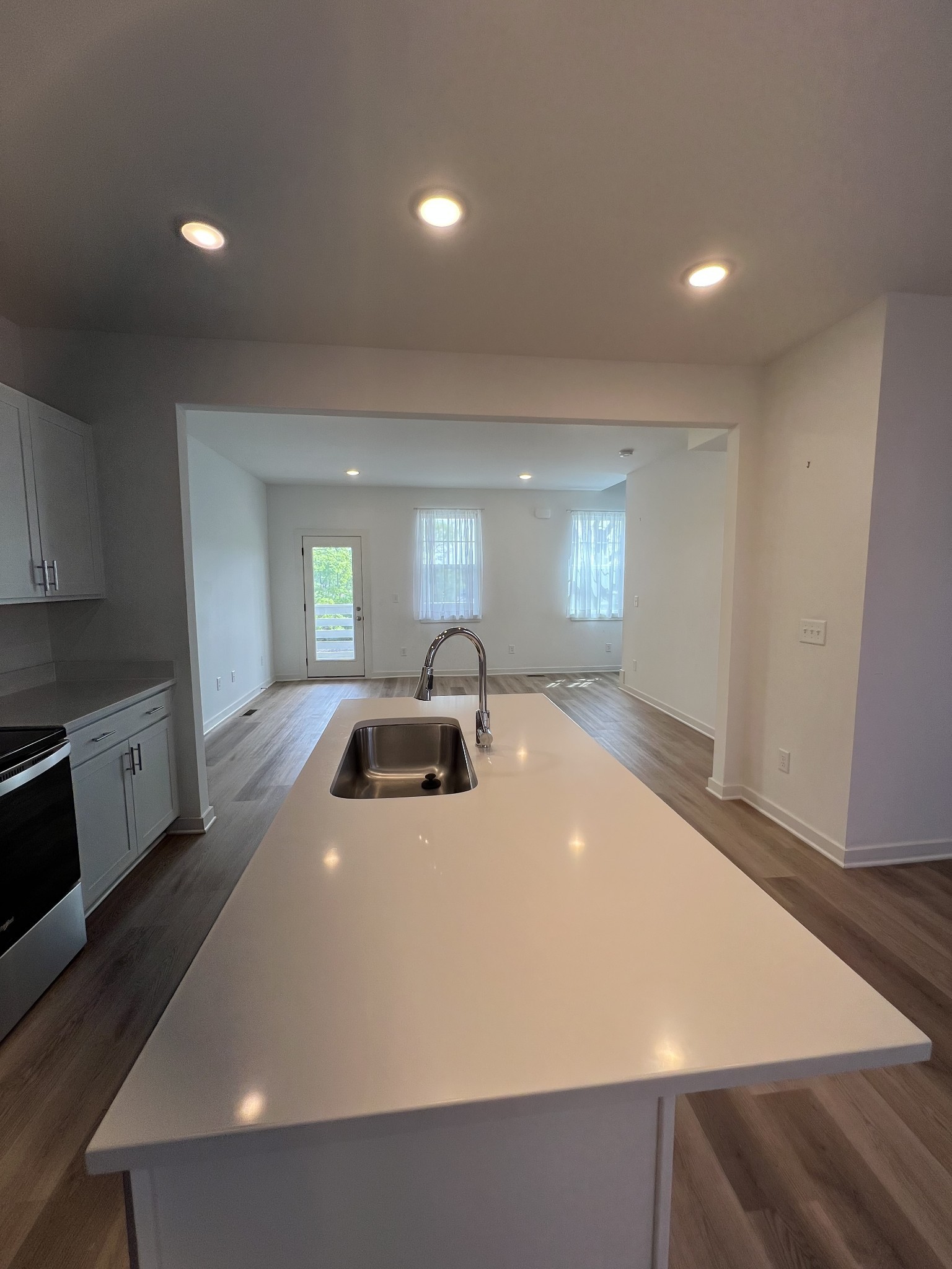 302 Williams Ave 110