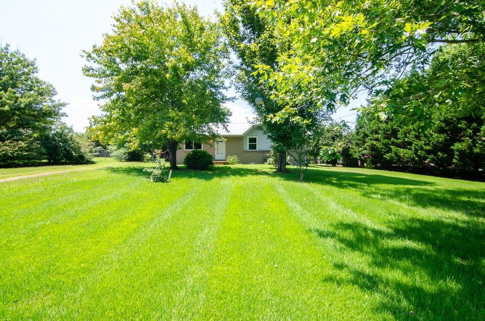7109 Hall Ln