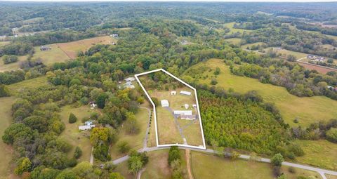 807 Upper Station Camp Crk Rd Cottontown TN 37048