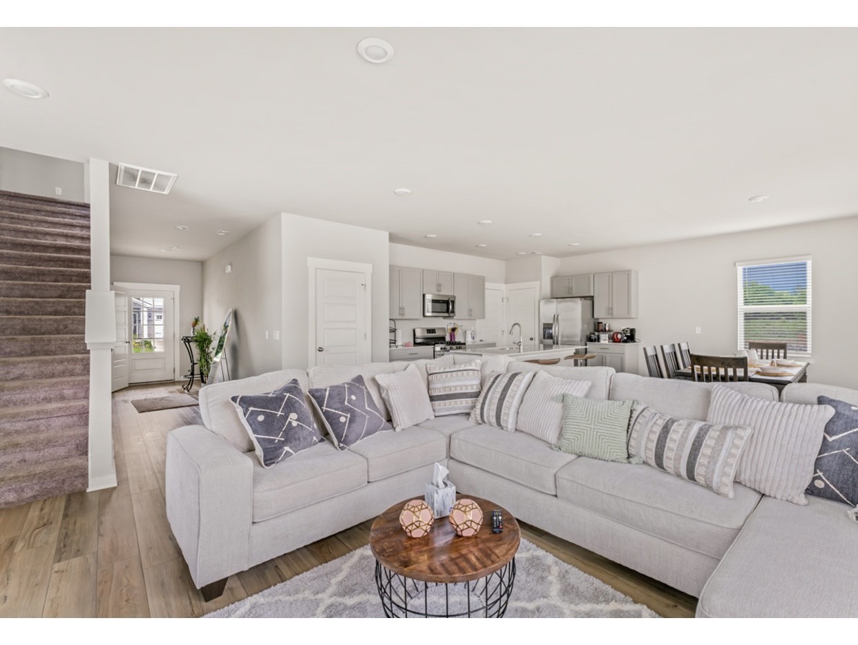 Lebanon, Tennessee 37087, United States, 4 Bedrooms Bedrooms, ,3 BathroomsBathrooms,Residential,Active,19376